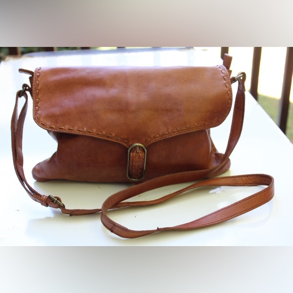 Handmade leather cross body bag - Picture 1 of 12
